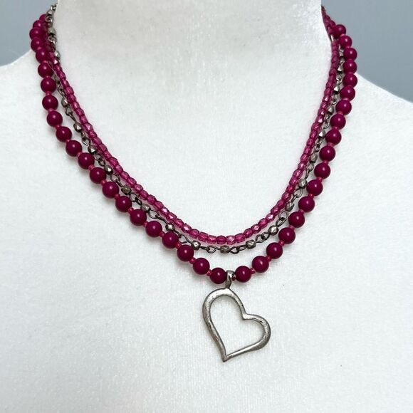 🍭6/$30 Pink multistrand beaded necklace with silver tone heart charm pendant - Picture 1 of 4